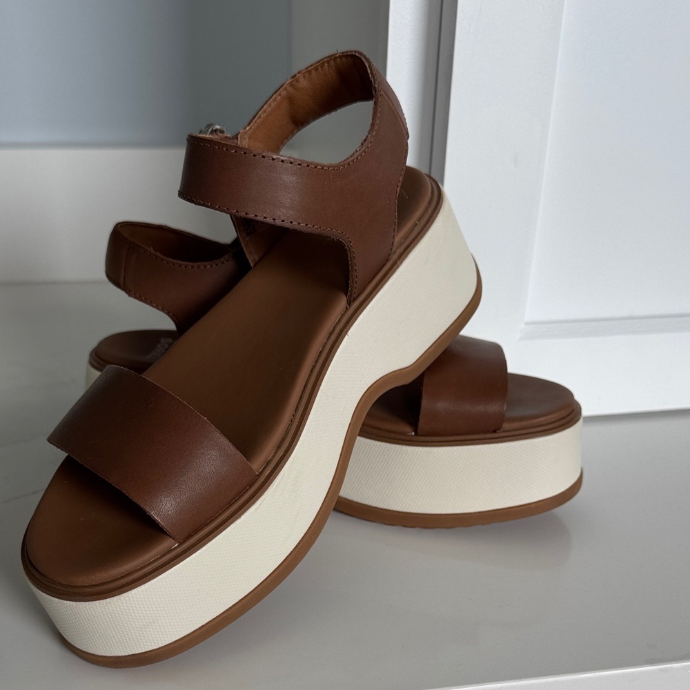Sorel Tan and Cream Platform Sandals